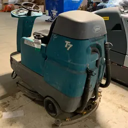 2019 Tennant M-T7 Scrubber
