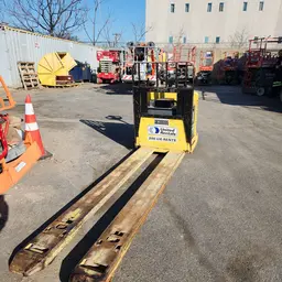 2014 HYSTER W80Z