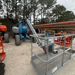 2012 Genie Z-135/70 Articulating Boom Lift