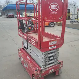 2017 MEC MICRO 19 Scissor Lift
