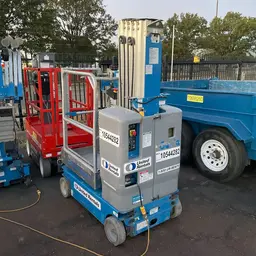 2016 Genie GR-20 Self-Propelled One-Person Lift