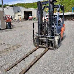 2017 Toyota 8FGU25 Warehouse Forklift