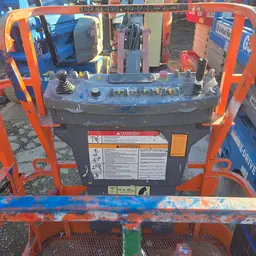 2013 JLG E300AJP Articulating Boom Lift