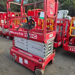 2018 MEC MICRO 19 Scissor Lift