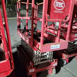 2017 MEC 1330SE Scissor Lift