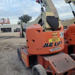 2015 JLG E400AJPN Articulating Boom Lift