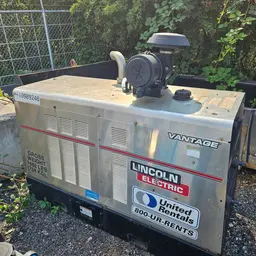 2019 Lincoln Electric VANTAGE 549 Welder