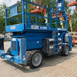 2015 Genie GS-4390 RT Rough Terrain Scissor Lift