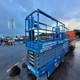 2017 Genie GS-3232 Scissor Lift