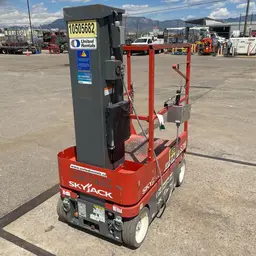 2016 Skyjack SJ16 Self-Propelled One-Person Lift