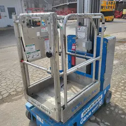 2016 Genie GR-20 Self-Propelled One-Person Lift