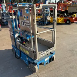 2018 Genie GR-12 Self-Propelled One-Person Lift