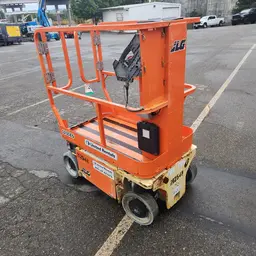 2018 JLG 1230ES Self-Propelled One-Person Lift