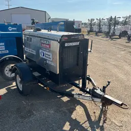 2017 Lincoln Electric Vantage 300 Welder