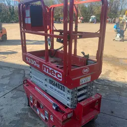 2016 MEC 1330SE Scissor Lift