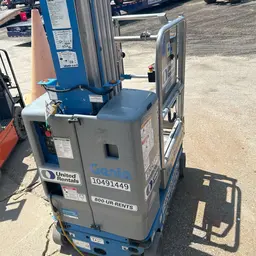 2016 Genie GR-20 Self-Propelled One-Person Lift