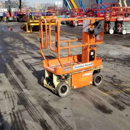 2013 JLG 1230ES Self-Propelled One-Person Lift