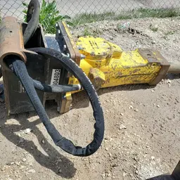 2017 Atlas Copco SB 452 Attachment