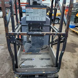 2017 JLG 20MVL Self-Propelled One-Person Lift