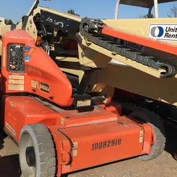 2012 JLG E450AJ Articulating Boom Lift