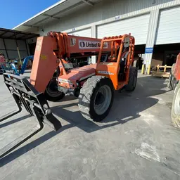 2014 SKYTRAK 8042 Forklift