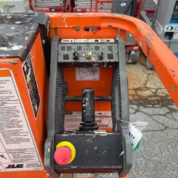 2016 JLG 1230ES Self-Propelled One-Person Lift