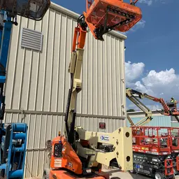 2014 JLG E400AJPN Articulating Boom Lift