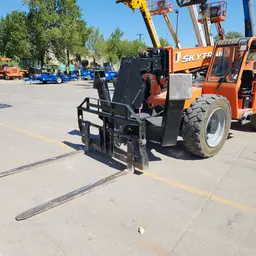 2017 SKYTRAK 10054 Forklift