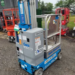 2017 Genie GR-20 Self-Propelled One-Person Lift