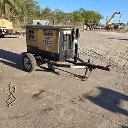 2019 Lincoln Electric VANTAGE 322 Welder