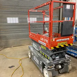 2017 MEC 1330SE Scissor Lift