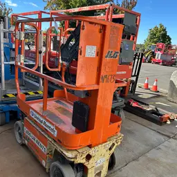 2016 JLG 1230ES Self-Propelled One-Person Lift