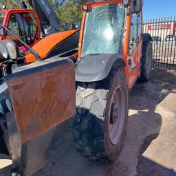 2017 JLG 1055 Forklift