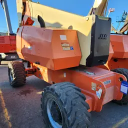 2012 JLG 800AJ Articulating Boom Lift