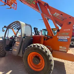 2014 XTREME XR842 Forklift