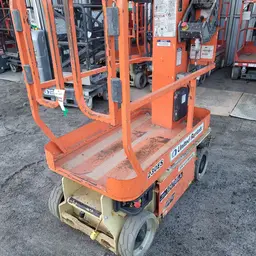 2017 JLG 1230ES Self-Propelled One-Person Lift