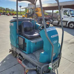 2017 Tennant T-16 Sweeper