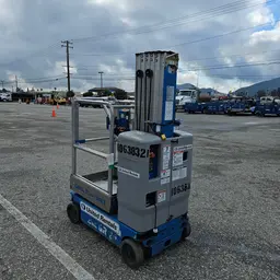 2017 Genie GR-20 Self-Propelled One-Person Lift