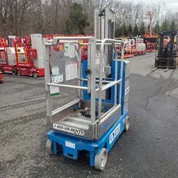 2016 Genie GR-20 Self-Propelled One-Person Lift