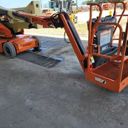 2015 JLG E400AJPN Articulating Boom Lift