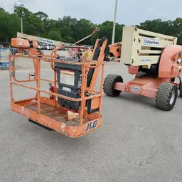 2014 JLG 450AJ Articulating Boom Lift