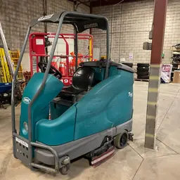 2019 Tennant T-16 Sweeper