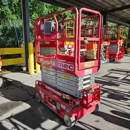 2018 MEC MICRO 19 Scissor Lift