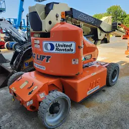 2014 JLG E400AJPN Articulating Boom Lift