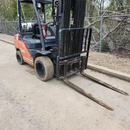 2017 Toyota 8FGU30 Warehouse Forklift