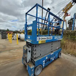 2016 Genie GS-3232 Scissor Lift