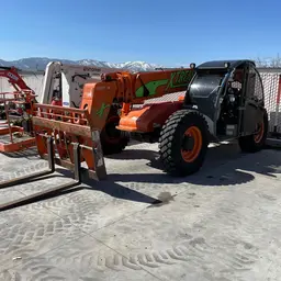 2013 XTREME XR842 Forklift