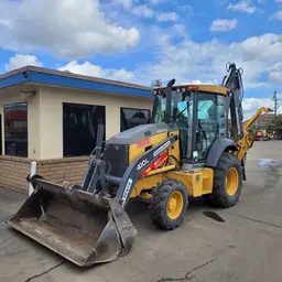 2018 John Deere 410L Backhoe Loader
