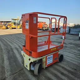 2018 JLG 1230ES Self-Propelled One-Person Lift