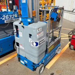 2015 Genie GR-20 Self-Propelled One-Person Lift
